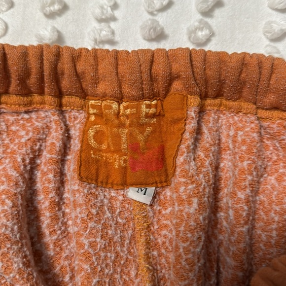 Free City Sweatpants - Picture 3 of 3